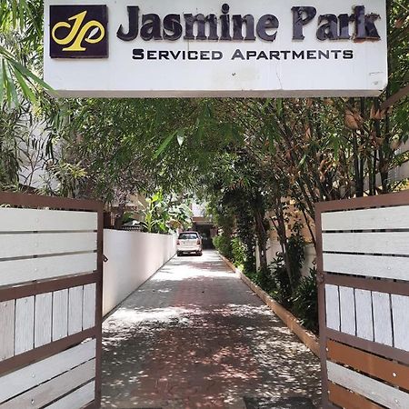 Jasmine Park Aparthotel Chennai Bagian luar foto
